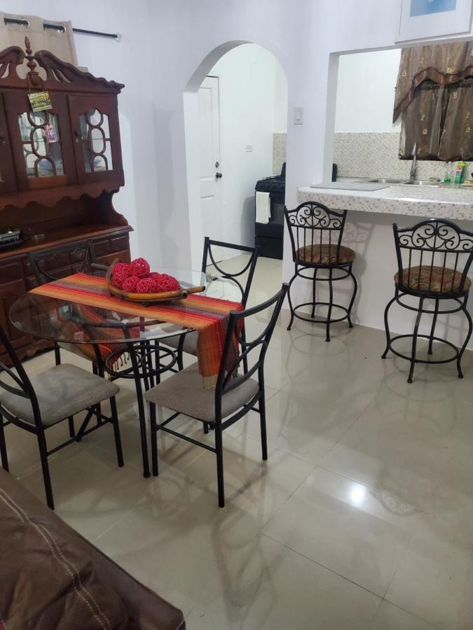 פורט אנטוניו Comfy Guest Rooms מראה חיצוני תמונה
